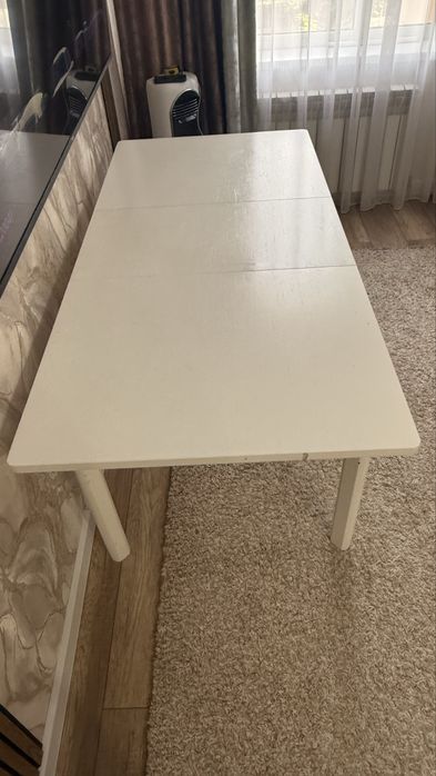 Стол кухонный из дерева