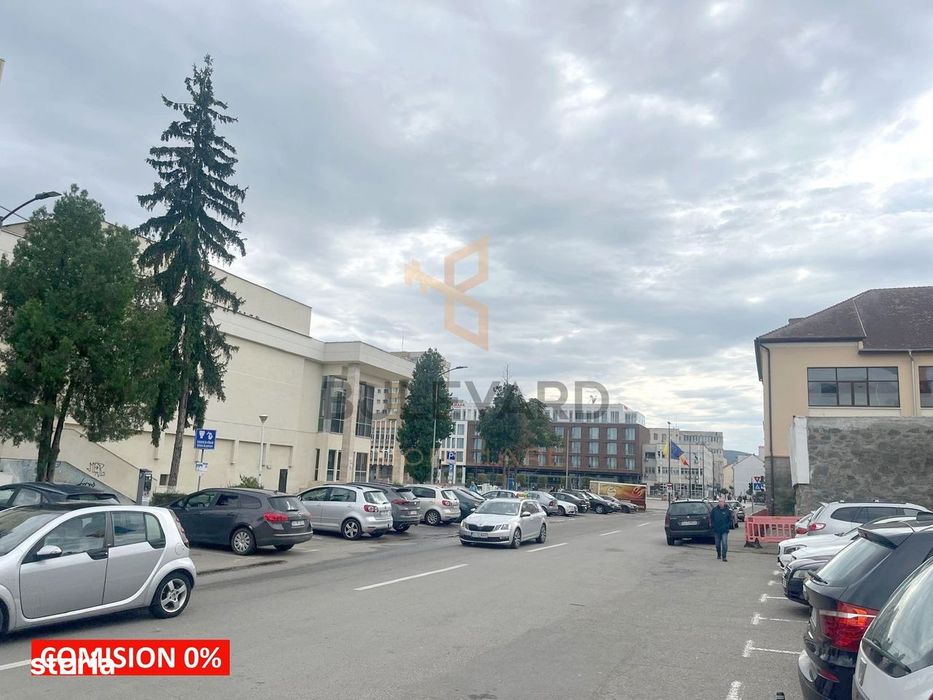 Apartament 3 camere etaj 1, zona centrala!