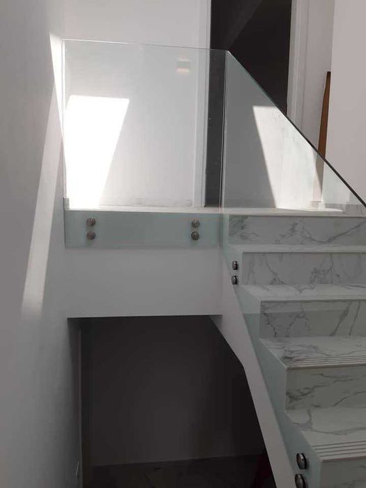 Executam Cabine Dus Sticla, Sticla Armonica, Terase, Balustrade Sticla