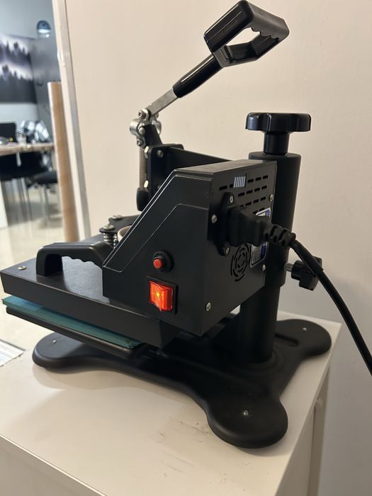 Vând presă termică personalizare