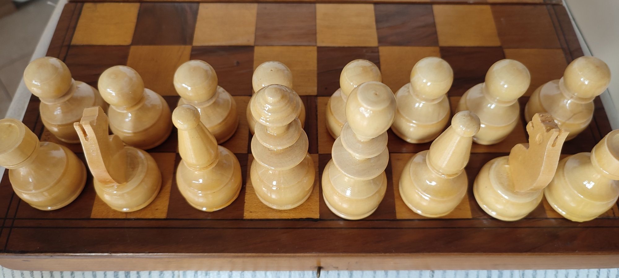 Шах дървен шах!!