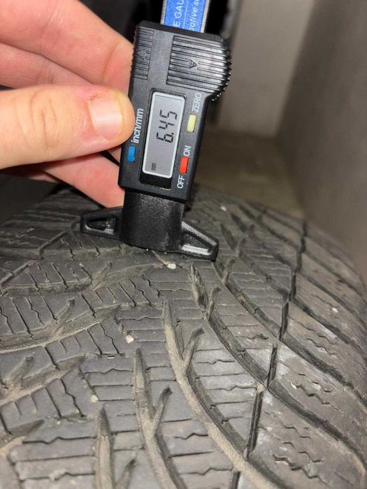 Anvelopă de iarnă Michelin Alpin 205/55 R16 91H – stare excelentă