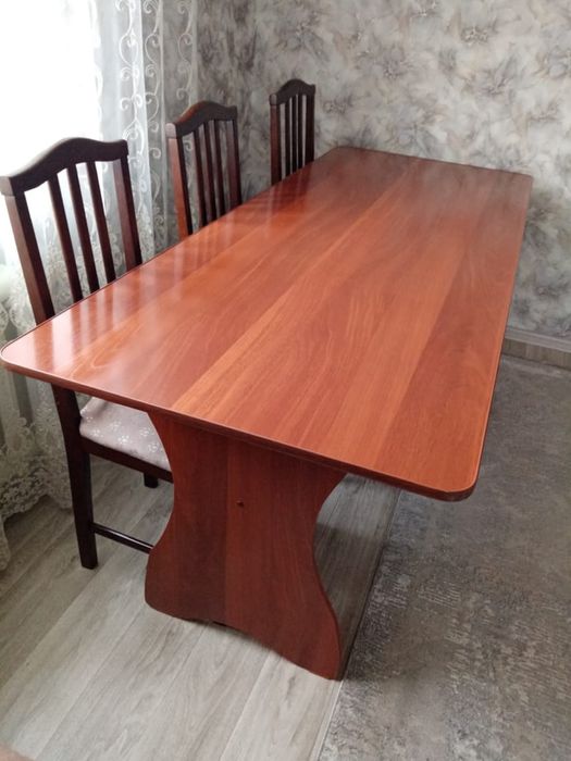 Продается большой стол