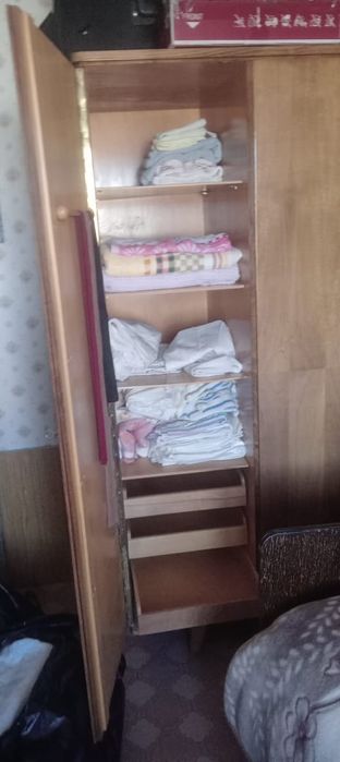 Продам шифоньер дереаянный