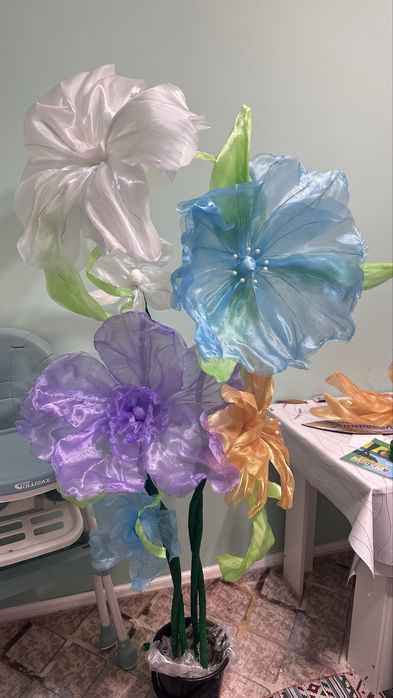 Ростовые цветы на заказ