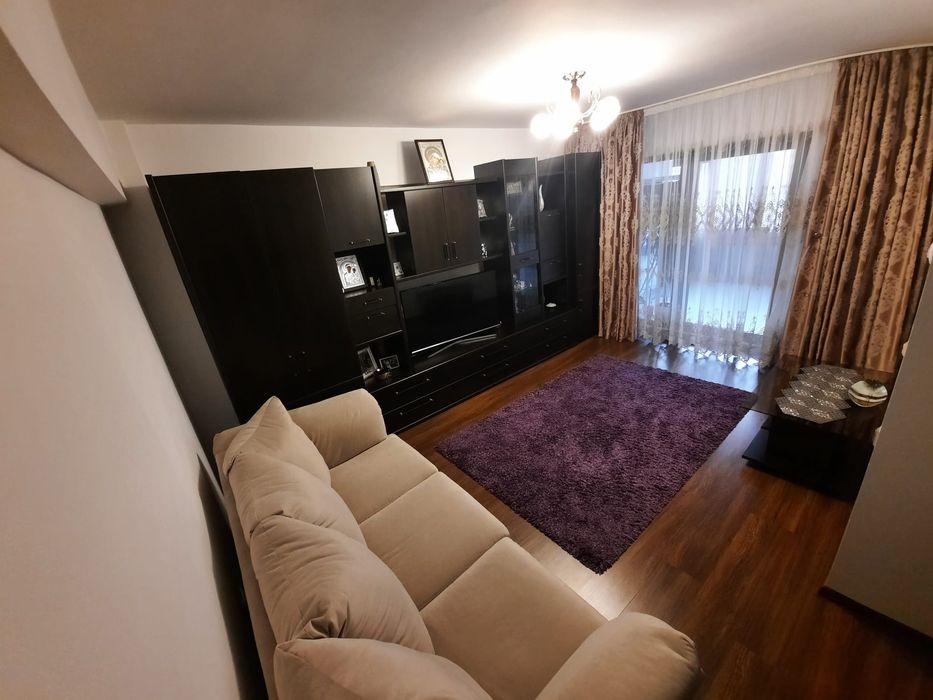 Apartament de închiriat 3 camere