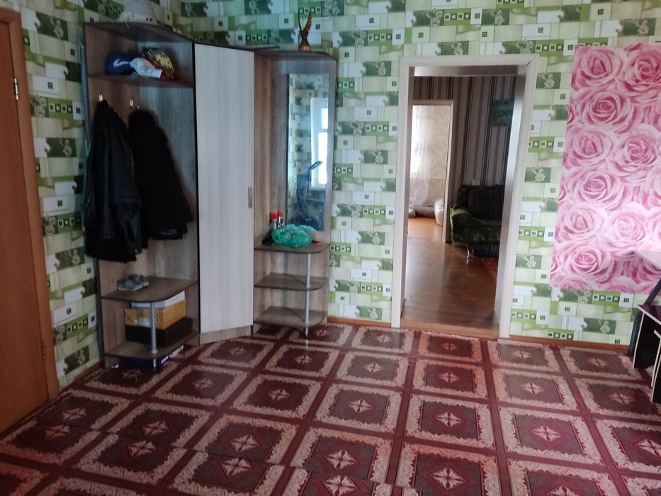 Продам полублагоустроенную квартиру