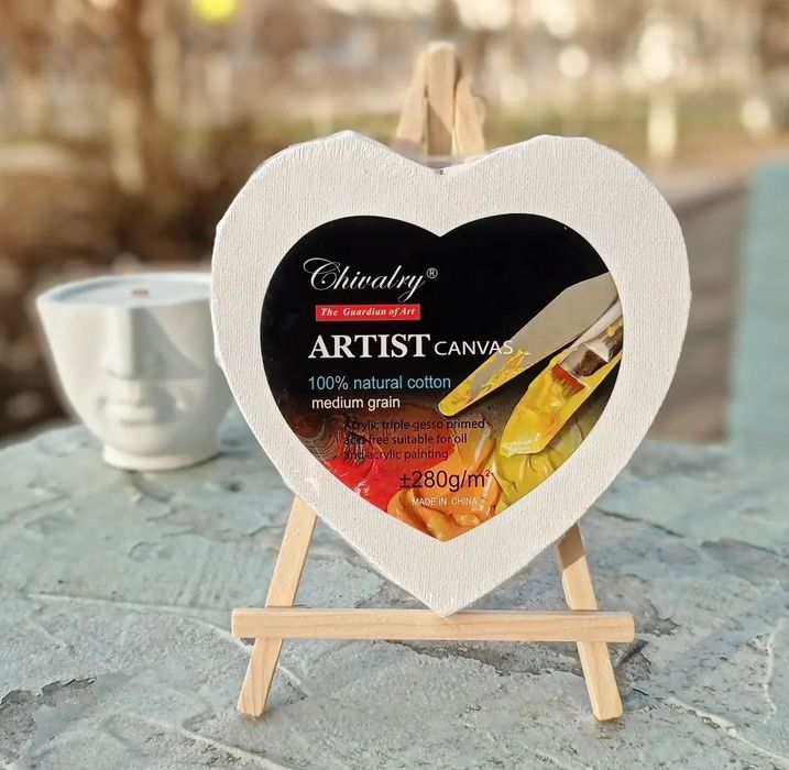 Холсты на подрамниках и на картоне