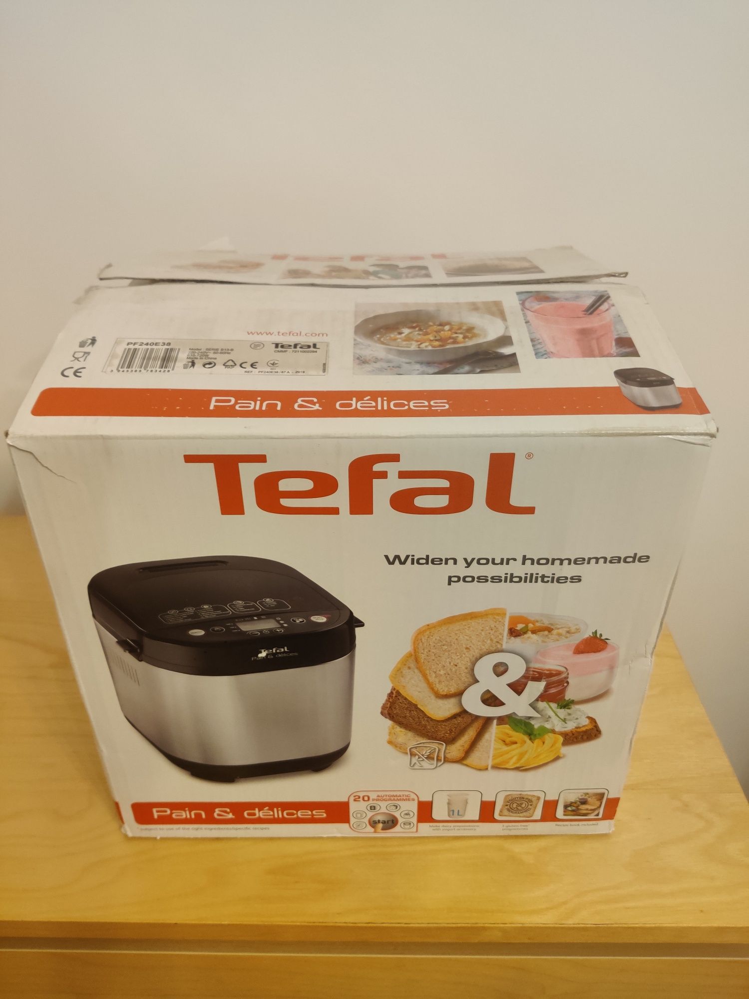 Vând Masina de paine Tefal Pain & Délices PF240,