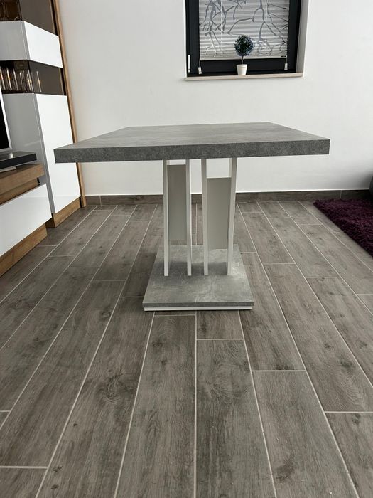 Холова маса (като нова)