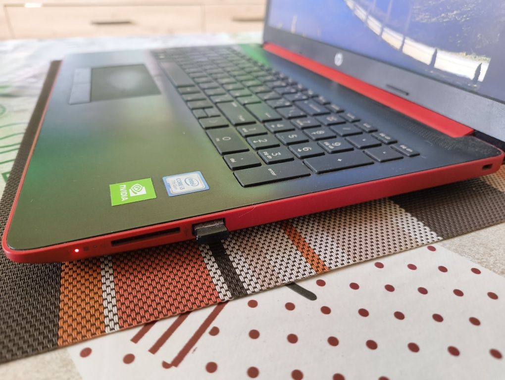 HP 15da0129nu | Intel Core I3 | 16 RAM | Nvidia