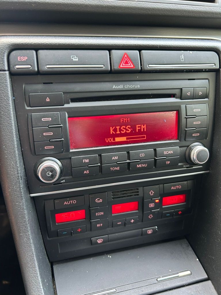 Audi A4 2007  1.9 tdi masina prezinta defecte estetice 1650