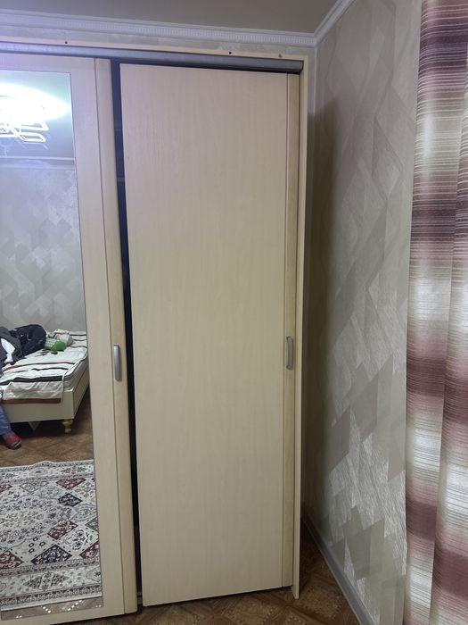 продается буу шкаф,торг имеется