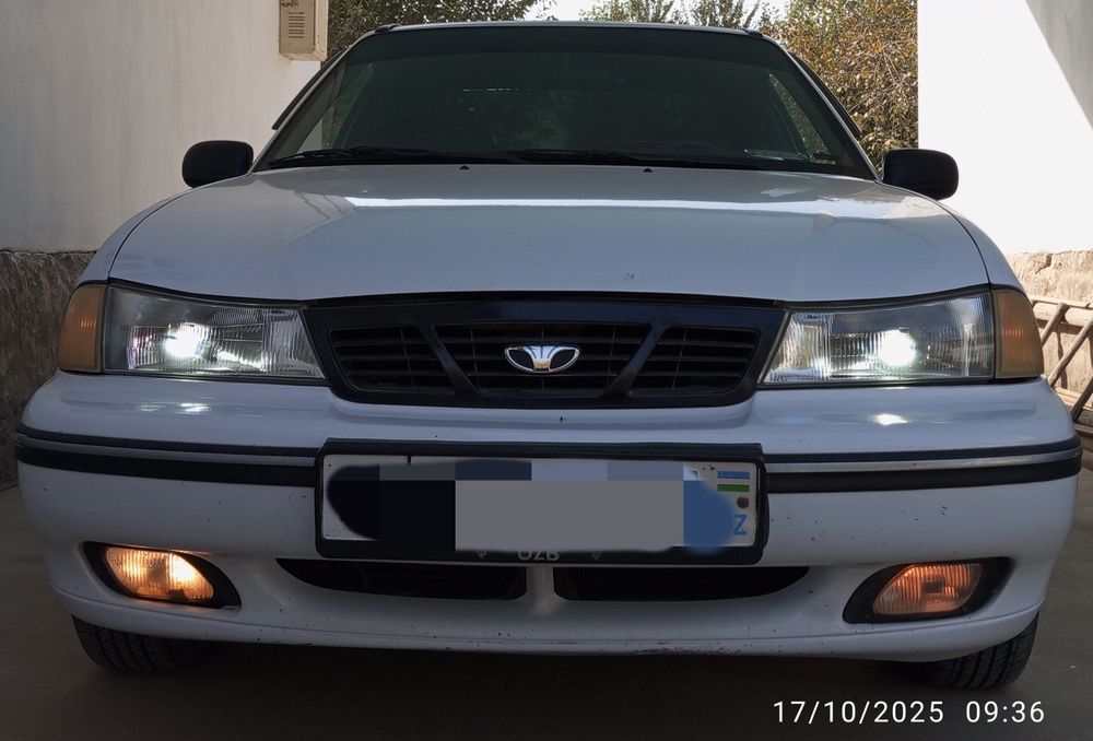 Nexia 1  2004 Super salon Luks  konditsioner Sotiladi
