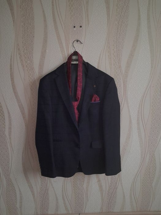 Мужской костюм тройка