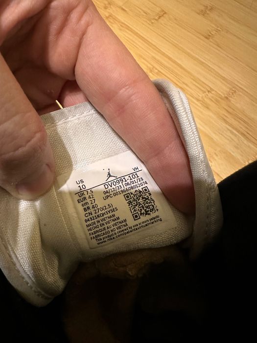 Nike Air Jordan 1 Mid - унисекс кецове