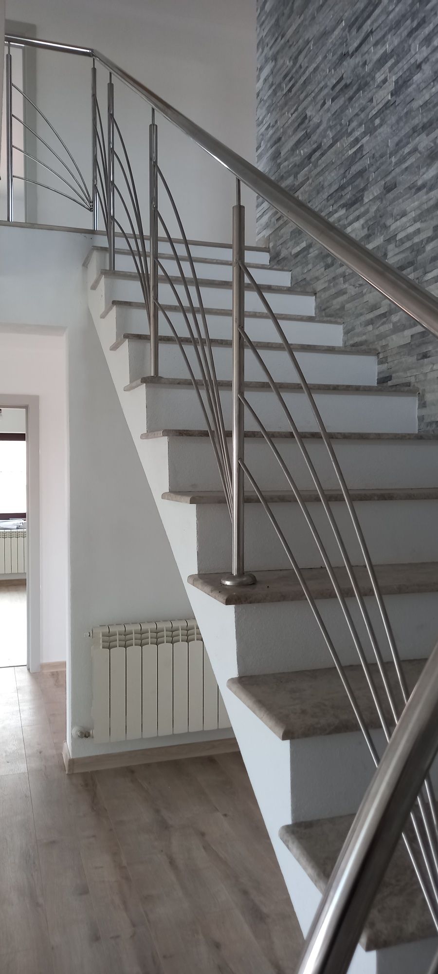 Balustrade inox , fier , sticla securizata sau laminata .  .