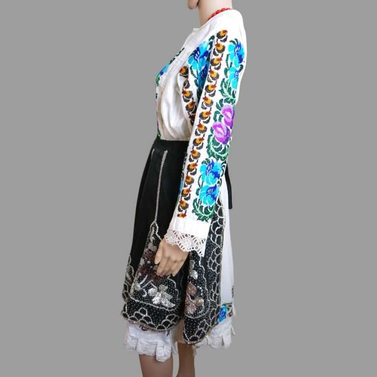 Costum popular din Banat , costum popular autentic vechi S-M