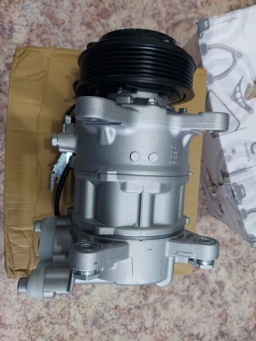 Компрессор кондиционера на bmw G11,G12,G30,bmw X7,X5