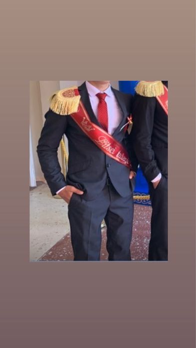 Костюм мужской заберите за 15 тысяч не найдете лучше