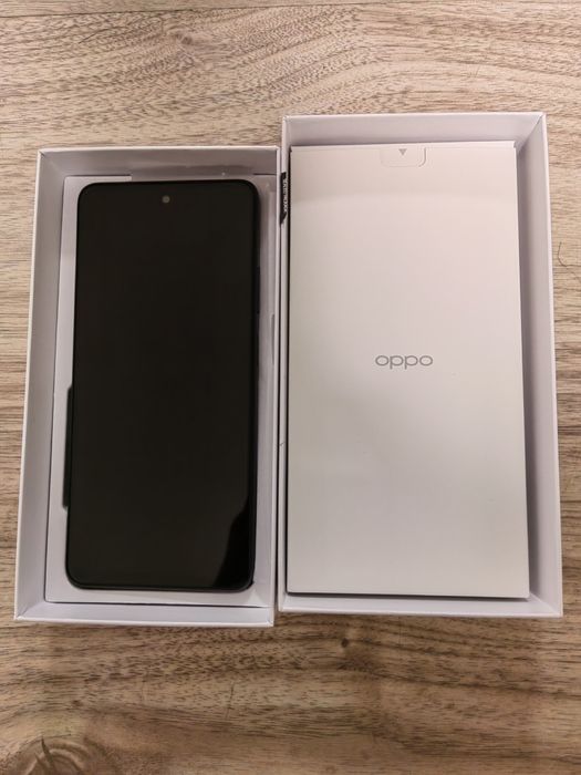 Vand oppo a60 nou