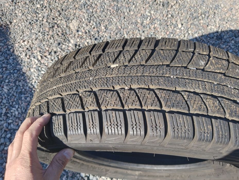 Зимние шины 2 штуки