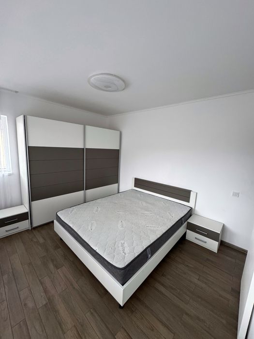 Proprietar, inchiriez apartament