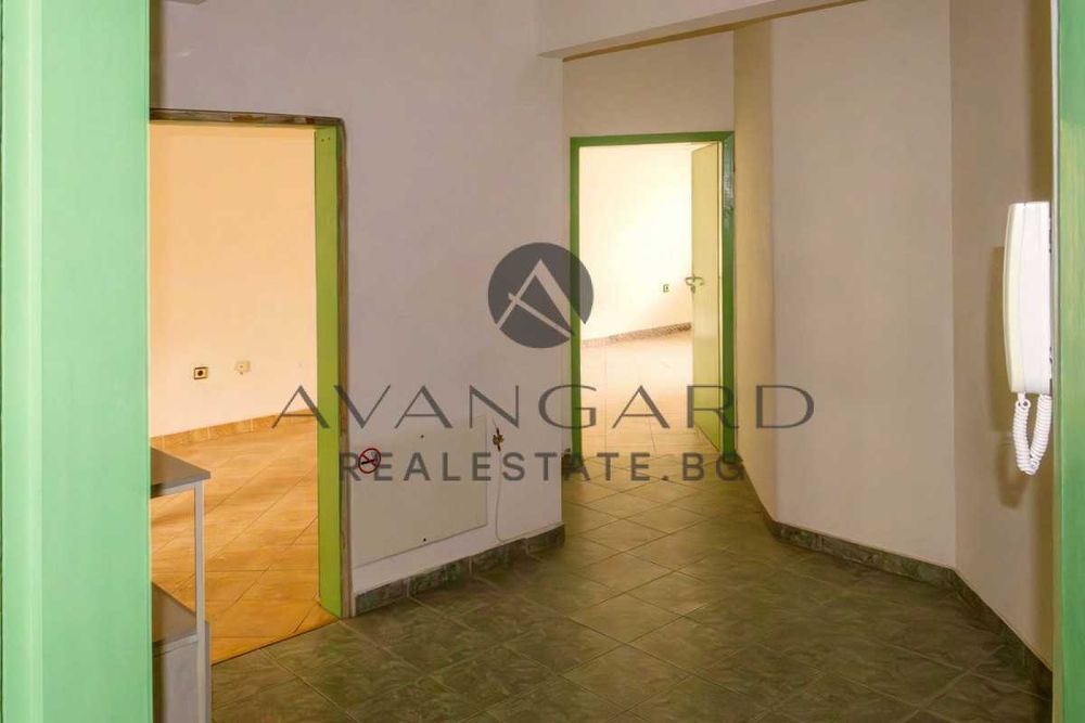 Продава се Тристаен апартамент в Пловдив, Тракия - 72 кв.м за 1729 €/кв.м - Снимка #2