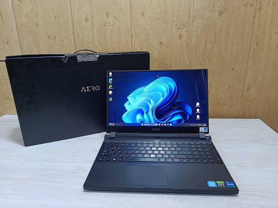 Продается ноутбук Gigabyte Aero 5