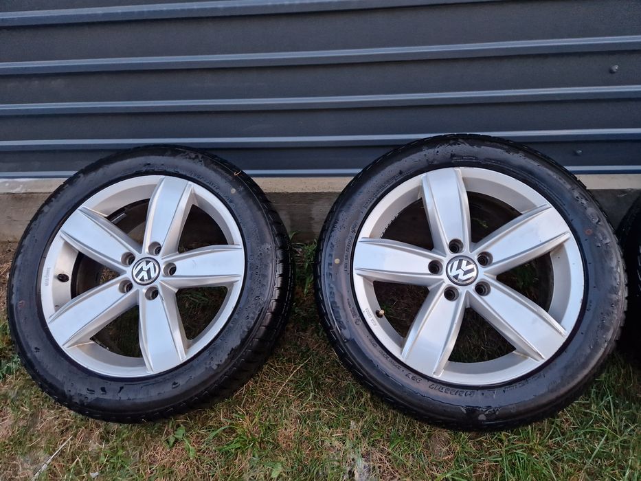 Vând jante r17 passat b8