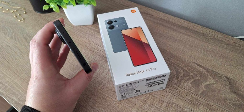 La Schimb Xaiomi Redmi Note 13 Pro nou la cutie fullbox 12 GB RAM 512