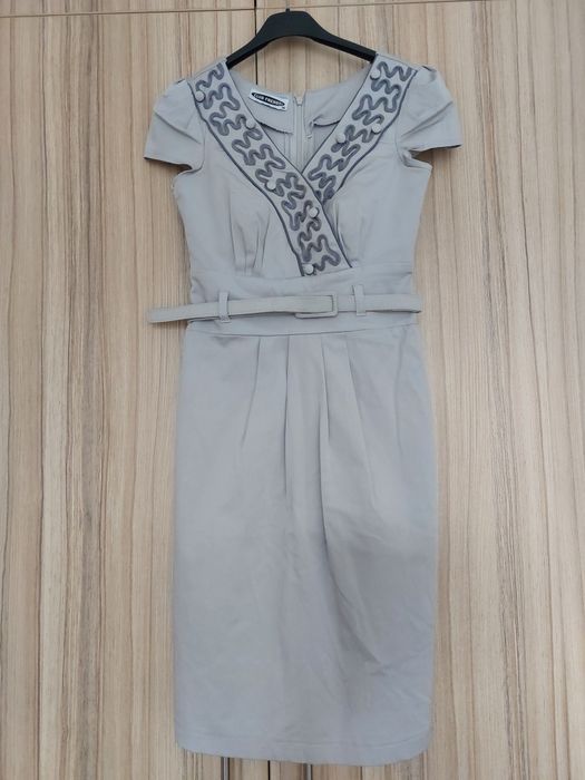 Елегантна  рокля