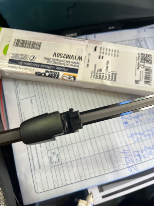 Задна чистачка за VW golf 5 , golf 6 , vw polo , vw touareg , VALEO