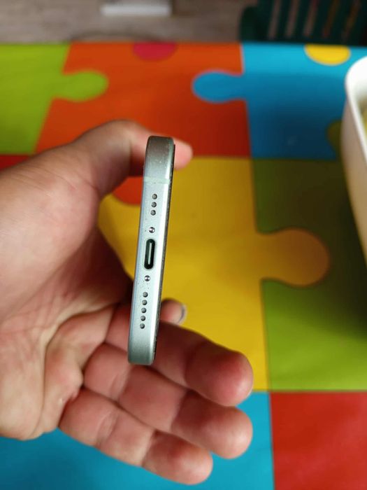 Iphone 15 128 гб като нов