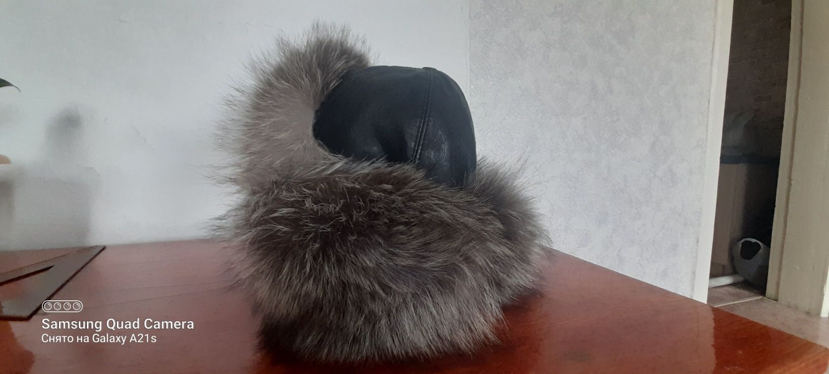 Продам женскую шапку-ушанку чернобурка+кожа