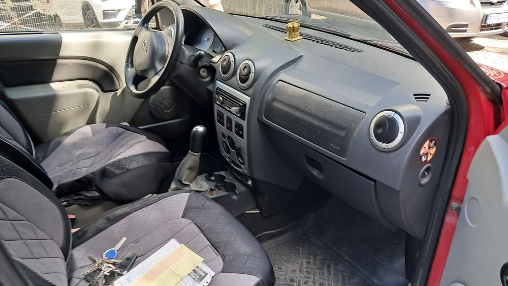 Vand Logan 1.6 stare buna