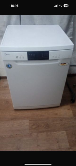 Продам посудомоечную машину