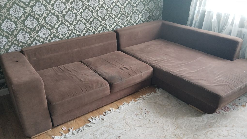 Продаю диван раздвижной