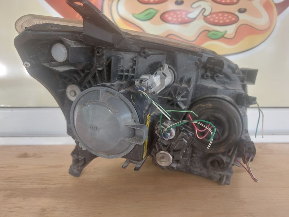 Ляв фар Тойота Авенсис Т25 фейслифт ксенон