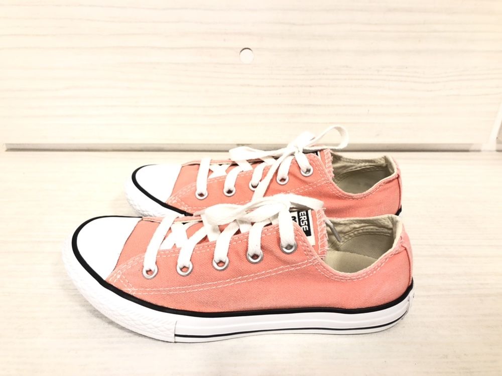 Converse originali mar. 33 (merg la 34)