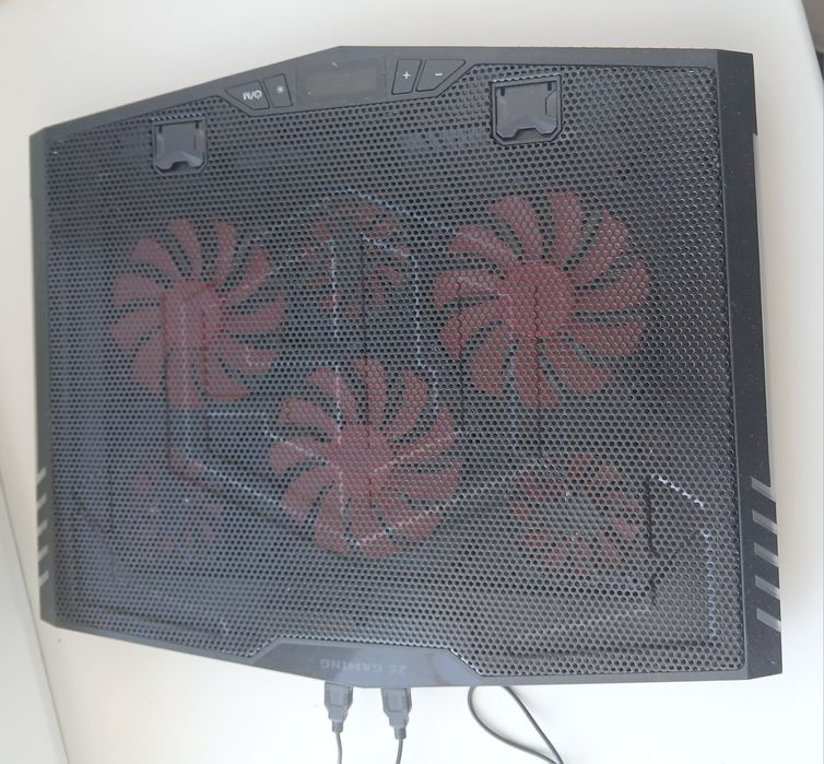 Охлаждающая подставка для ноутбука