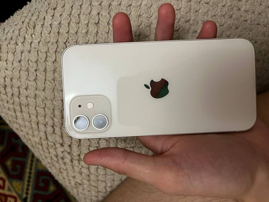 Продам айфон 12 в идеали