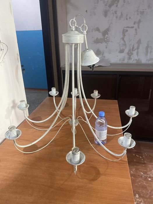 Продаю люстру рабочую в хорошем состоянии