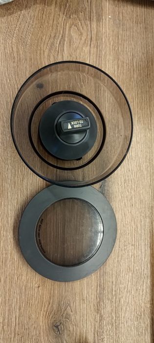 Hopper, rezervor cafea de la un Sage Barista Oxpress.