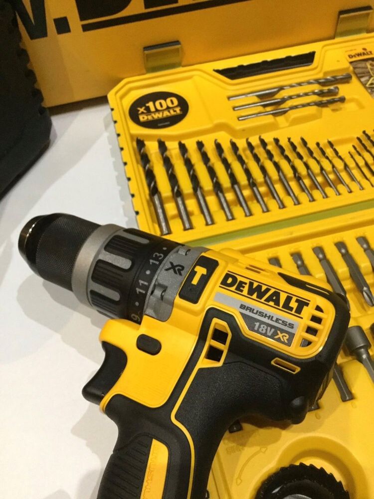 DeWALT Винтоверт DCD796D1 18V XR Brushless/Безчетков