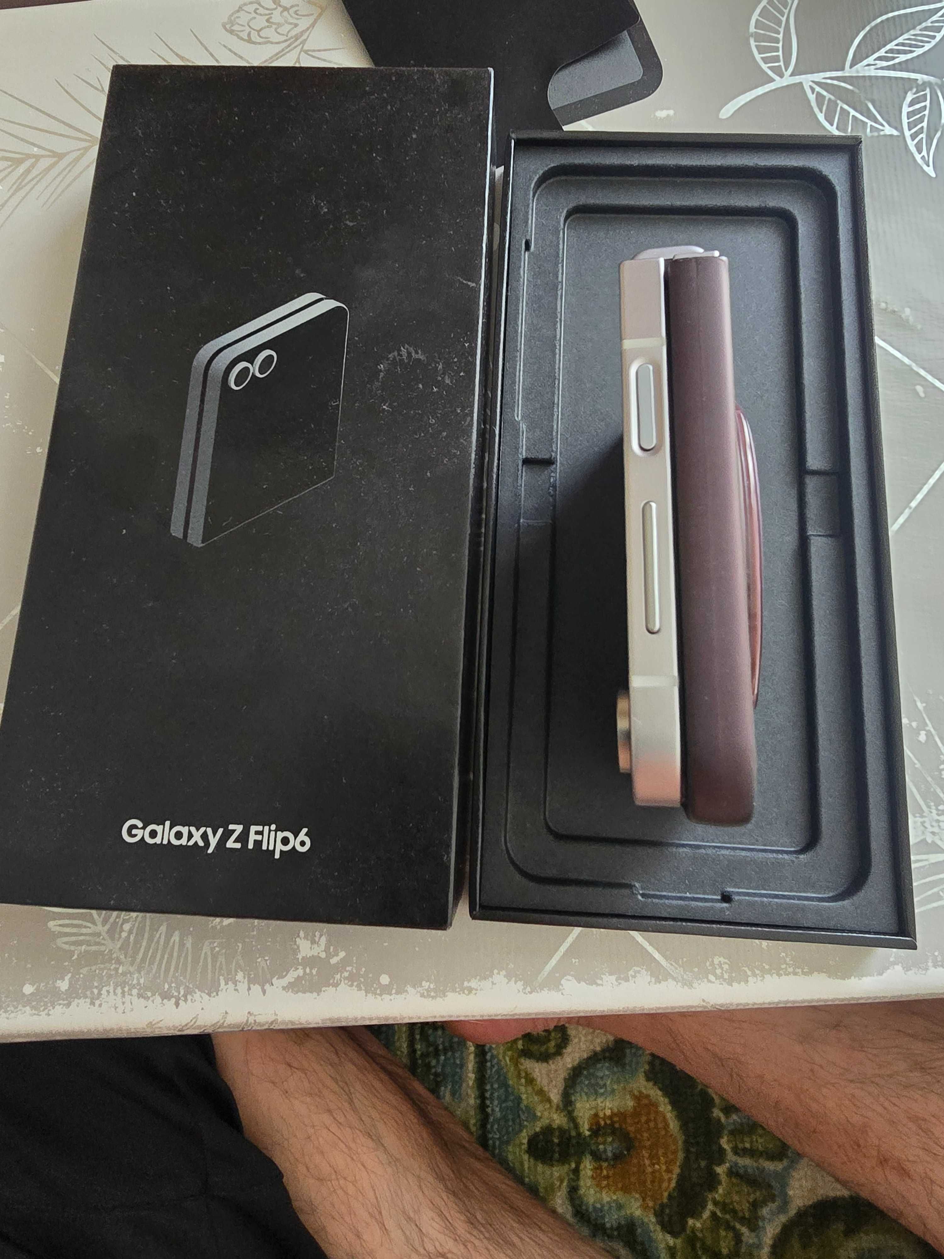 Samsung Flip 6.  256 gb