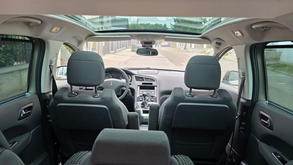 Peugeot 5008 * 1.6 Benzina * An 2013 * Cutie manuala * Euro 5
