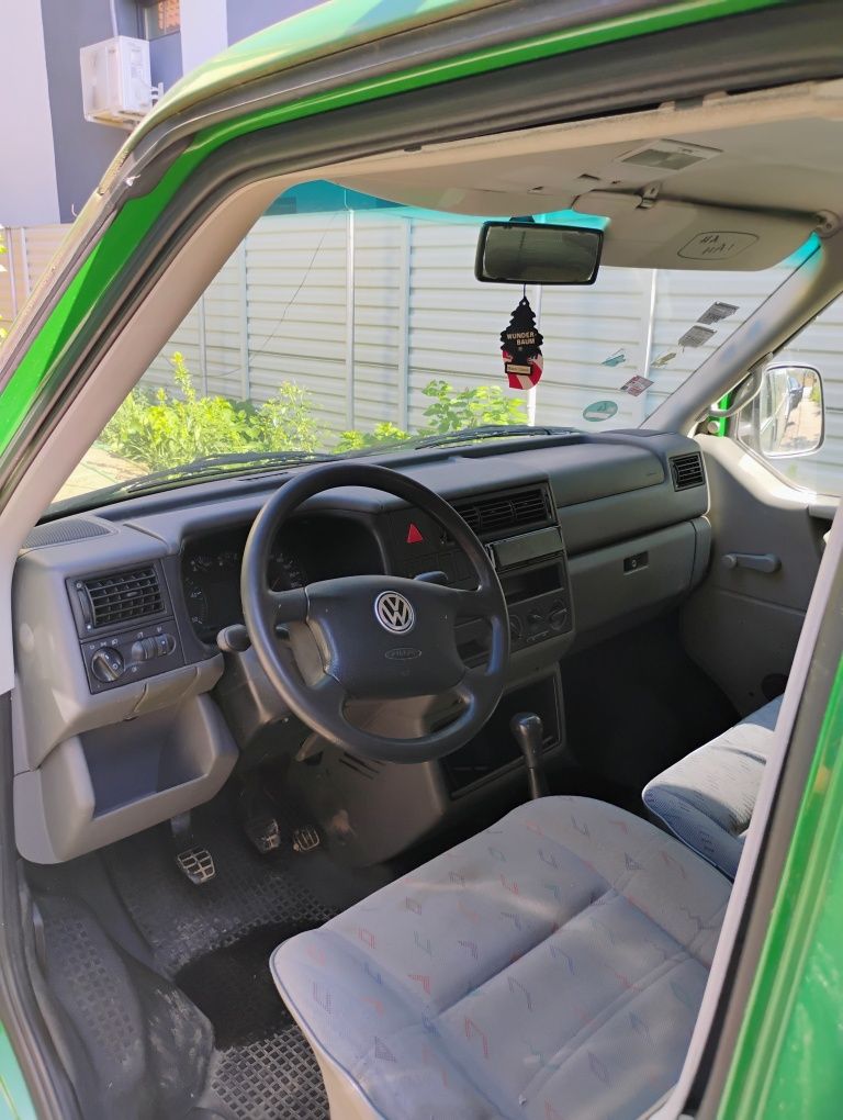 Vând Volkswagen t4