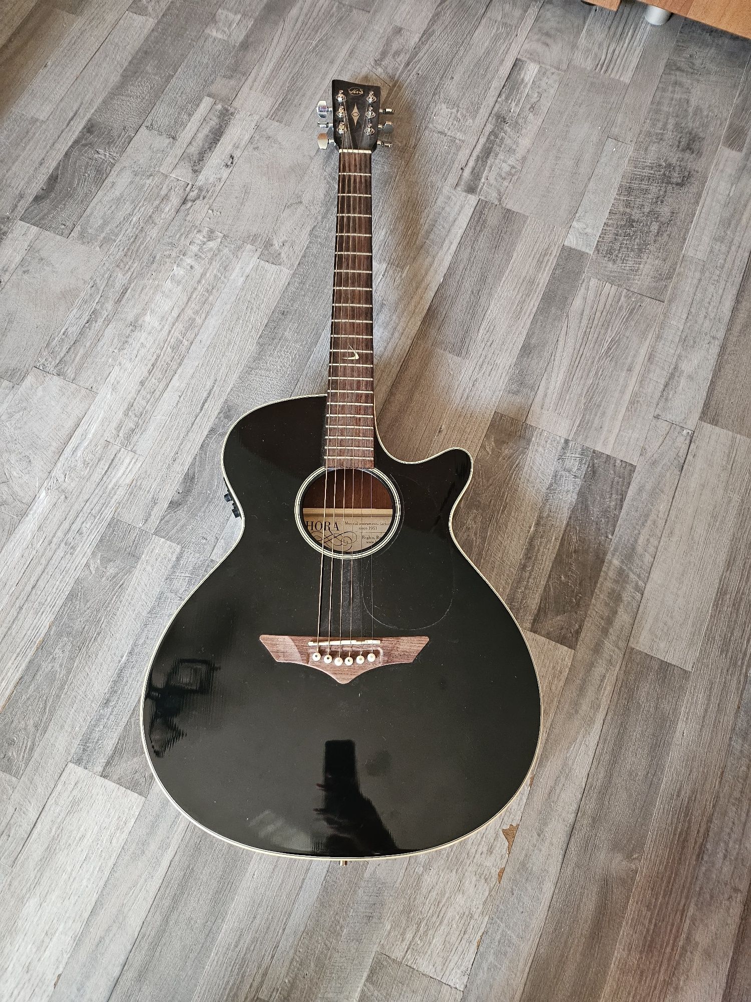 Chitară instrument muzical