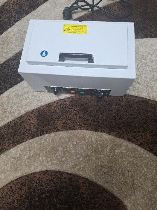 Vând sterilizator Pupinel